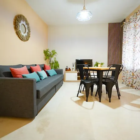 Rodrigo De Triana Luxury Apartment